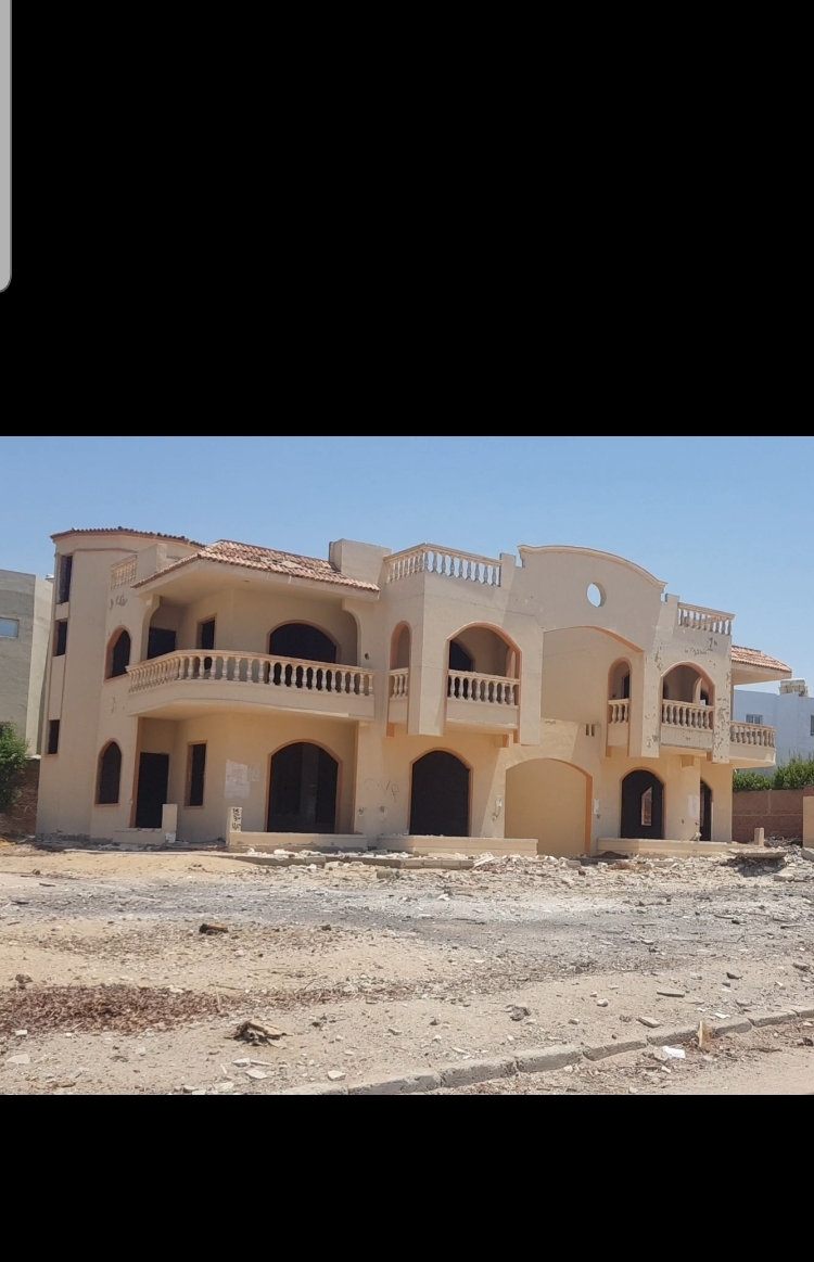 1453 twin villa in mobarak 7 for sale