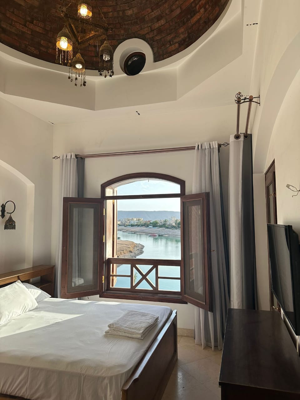 Exklusive 3/3 Villa mit Lagunenblick in Sabina - El Gouna (3/3 steht hier für 3 Zimmer und 3 Badezimmer)