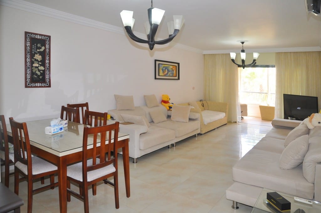 1465 apartment with private beach