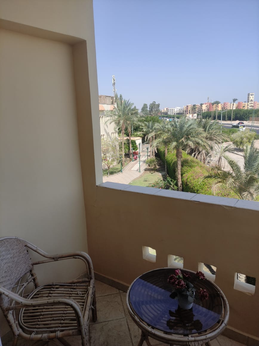 1438 2 bedroom apartment in compound with pool