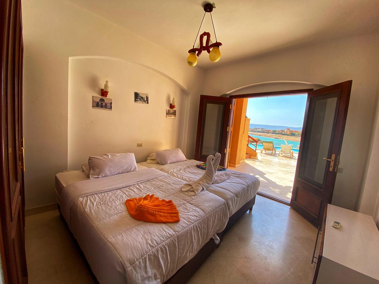 Exklusive 3/3 Villa mit Lagunenblick in Sabina - El Gouna (3/3 steht hier für 3 Zimmer und 3 Badezimmer)