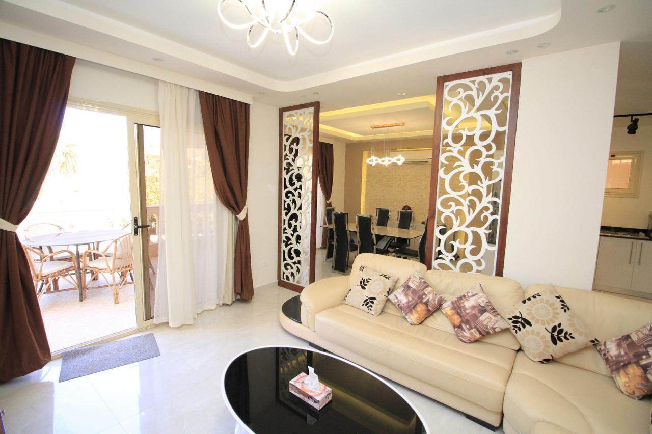 1487 Villa for Sale in Compound in Mubarak 7